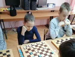 В Икряном прошёл турнир «Чудо-шашки»