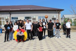 Икрянинские соцработники провели квест-игру «Тропою здоровья»