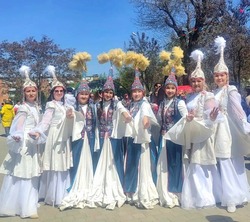 Икрянинские артисты выступили на областном Наурызе в Астрахани