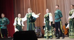 Астраханский министр посетил концерт ансамбля в Икрянинском районе