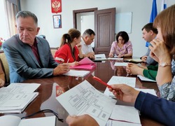 В администрации Икрянинского района обсудили подготовку сельскохозяйственной ярмарки