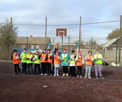 Икрянинская школа получила инвентарь от Российского футбольного союза