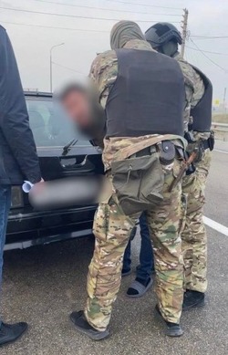 Под Астраханью задержали мужчину с крупной партией наркотика