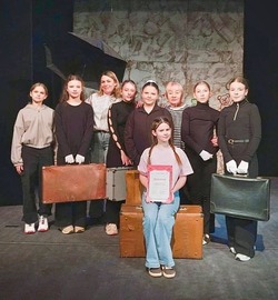 Икрянинские школьники приняли участие в фестивале «Театральная семья»