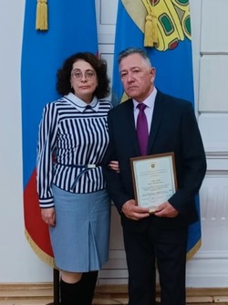 Руководитель Икрянинской районной ветеринарной станции получил награду