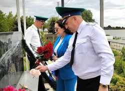 В Икрянинском районе почтили память героев-пограничников