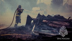 В Икрянинском районе от короткого замыкания загорелась квартира