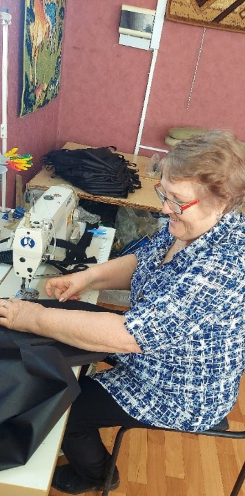 В селе Икряное открылся швейный цех по пошиву одежды бойцам СВО