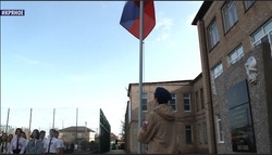 В школах Икрянинского района учебную неделю начали с линейки и гимна России