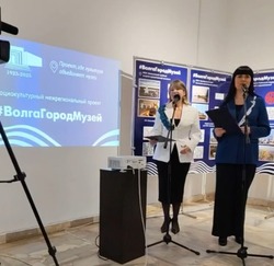 Экспонаты Икрянинского музея показали в Саратовской области