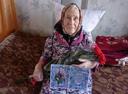 Жительницу Икрянинского района поздравили с 80-летним юбилеем