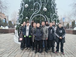 Воспитанники центра «Ручеёк» побывали на спектакле «Новый год на абордаж»