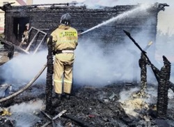 В Икряном ликвидировали два пожара 