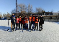 В Трудфронтовской школе устроили хоккейный матч