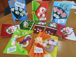 Воспитанники центра «Ручеёк» поздравили матерей солдат с 8 Марта