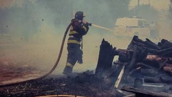 В Икрянинском районе произошёл пожар