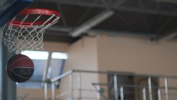 В Икряном проходит этап регионального чемпионата по баскетболу