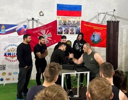 В Икрянинском районе состоялся турнир по армрестлингу