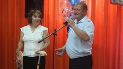Астраханские полицейские поздравили с юбилеем детский соццентр в Икряном