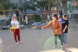 Взрослые и дети Икрянинского района поучаствовали в совместных играх